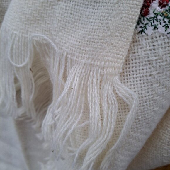 COMING HOME ivory 100% Virgin Wool Throw Embroidered Christmas Tree 48x60in USA - Picture 3 of 5